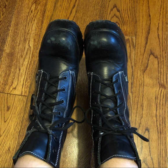 6 inch platform leather boots with white stitching - Picture 3 of 3